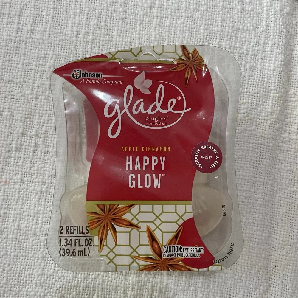 Glade Plug Ins Scented Oil Refills Apple Cinnamon‎ Happy Glow 2 Refills NEW